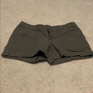 Ana Green sz 10 shorts